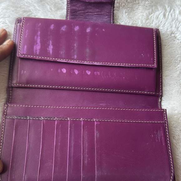 Gucci Beige and Purple Stripe Wallet - Picture 3 of 8